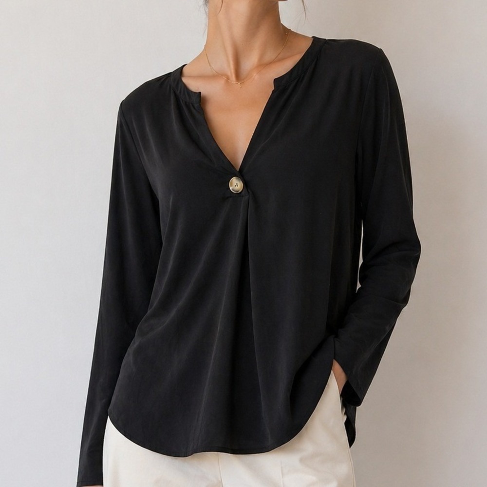 NEW Soft Surroundings Black Long Sleeve V-Neck Button Blouse High-Low Hem Large